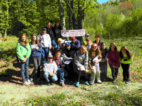 image of school group at Eustis Family Forest